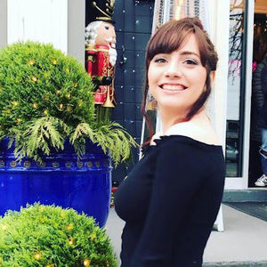 Meet your Posher, Danielle